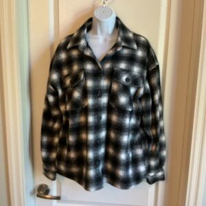 Thread & Supply Black and White Plaid Button-Up jacket shirt size medium
